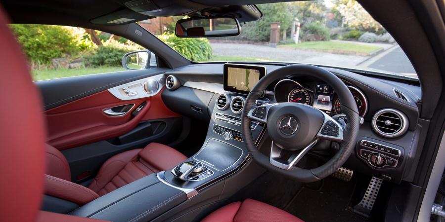 Интерьер Mercedes-Benz C250 d Coupe AMG Line 2016 года  (AU) (фото 10 из 11)